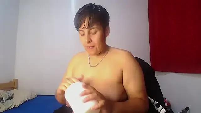 Yessi_rousse on StripChat 