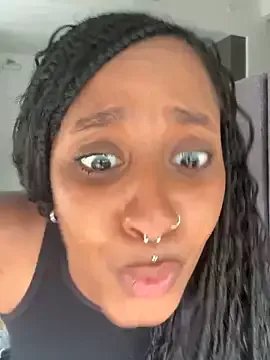 Offline Your_Paris on StripChat